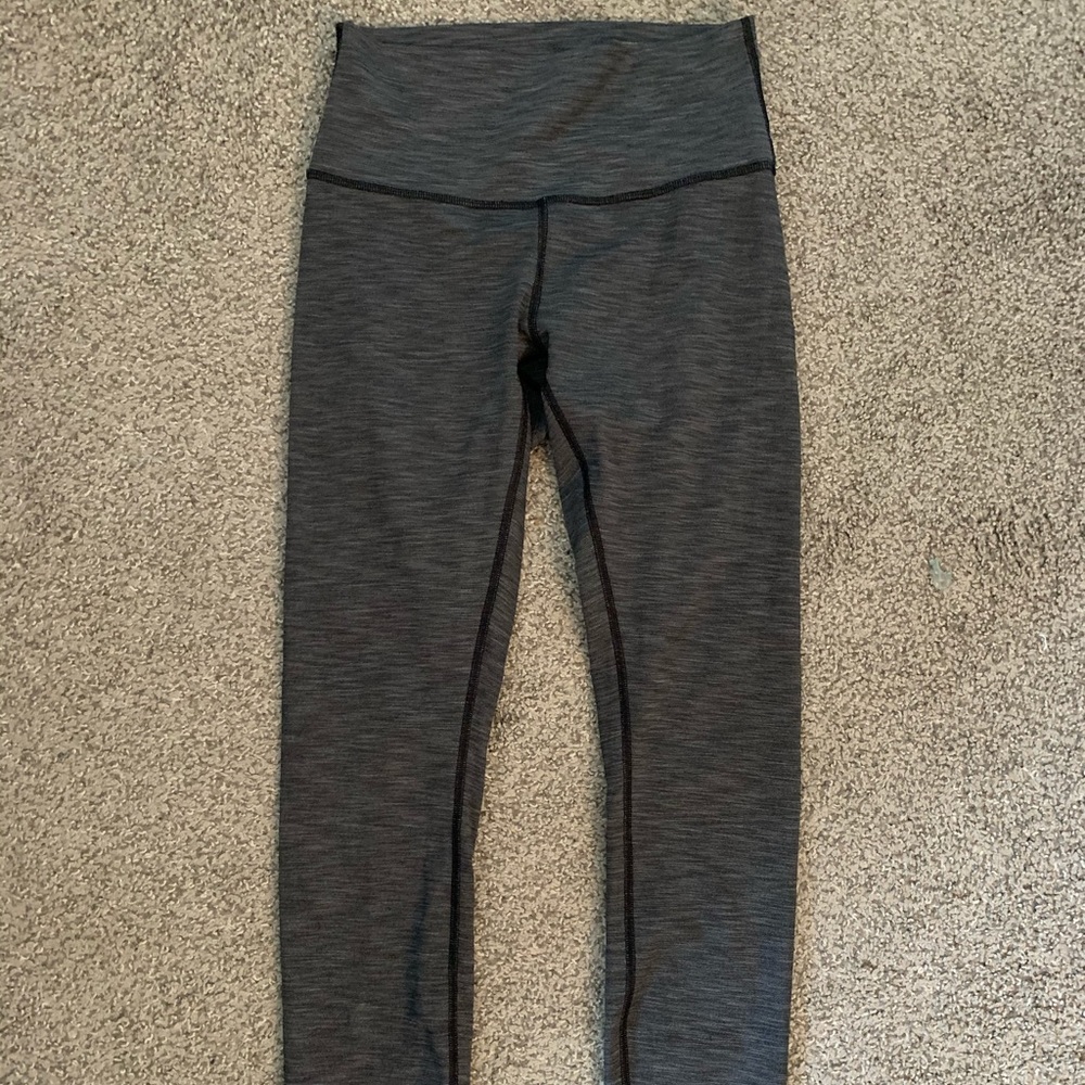 Lululemon wunder under